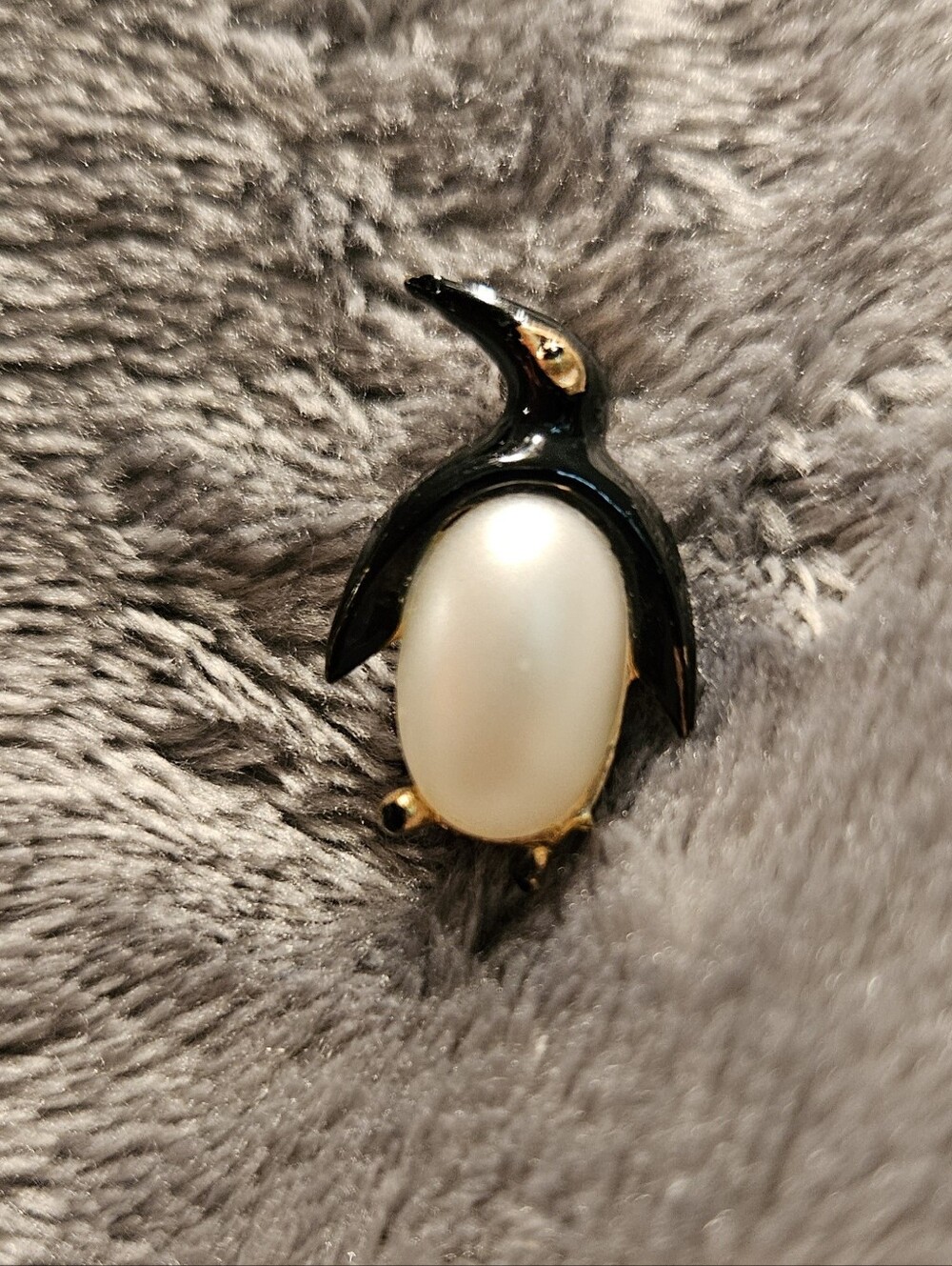 Vintage 1960s Mini Penguin Brooch/pin